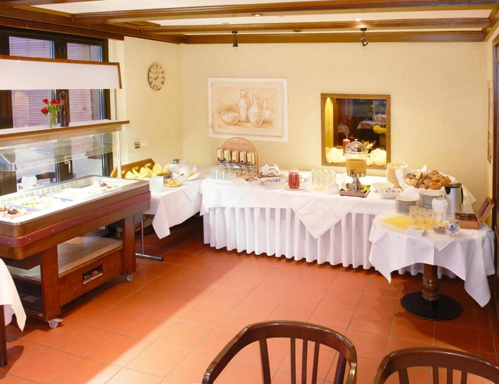 Hotel Restaurant Zur Linde Pattensen Ngoại thất bức ảnh